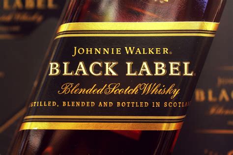 Johnnie walker logo hd wallpapers 1080p / you can download free the alan walker logo wallpaper hd deskop background which you see above. Whisky Johnny Walker Black Label Scotch Brand Wallpapers ...