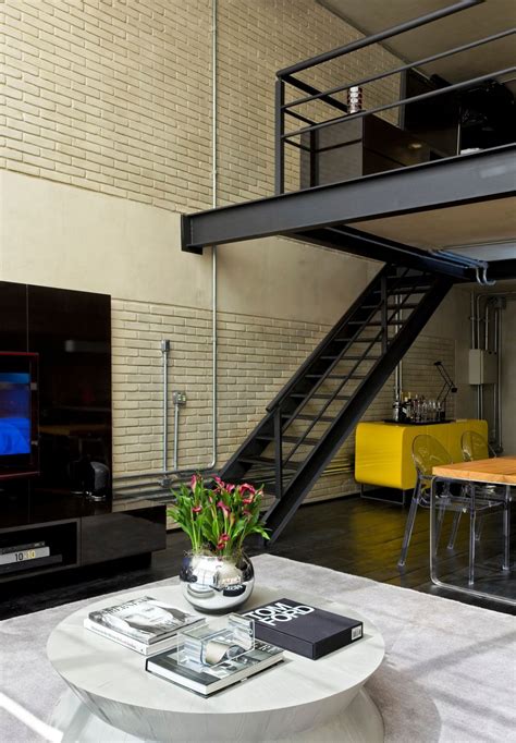 Industrial Chic Loft Features The Ideal Match Between Comfort And