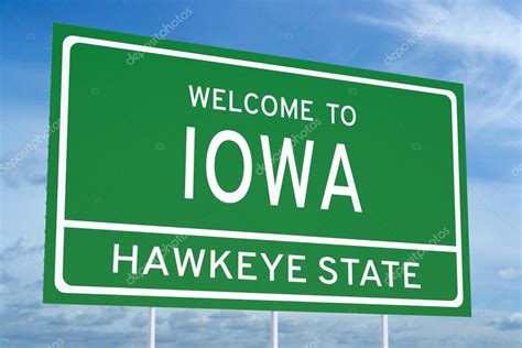 Pictures The State Of Iowa Welcome To Iowa State Road Sign — Stock