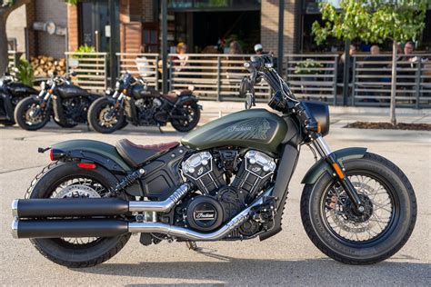 Read indian scout review and check the mileage, shades, interior images, specs, key features, pros and cons. 2021 Indian Scout Lineup First Look: Five Models (Photos, Specs + Prices)