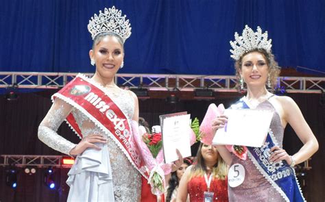 Lo veo todas las noches antes de ir a la radio, amo este adriana salgueiro parece lo más divertido. Adriana Arenas fue elegida Miss Expoteco Emprendedor 2020