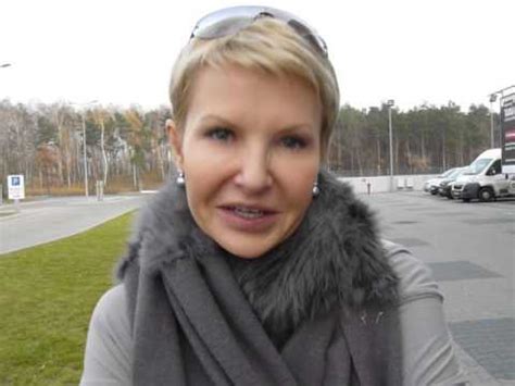 Sylwia dekiert ma już dwoje dzieci, także dla niej nie będzie to debiut rodzicielski. Joanna Racewicz w mini | Doovi