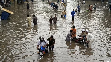 Heavy Monsoon Rainfall Triggers Flooding Chaos In Lahore And Karachi