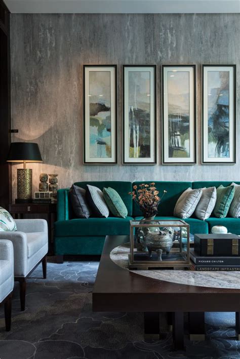 It marries serenity of blue with the optimism of green. Decorating with Emerald and Blue Topaz | Decoholic