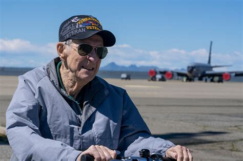 Boom Operator Returns To The Controls 50 Years After Retirement Beale