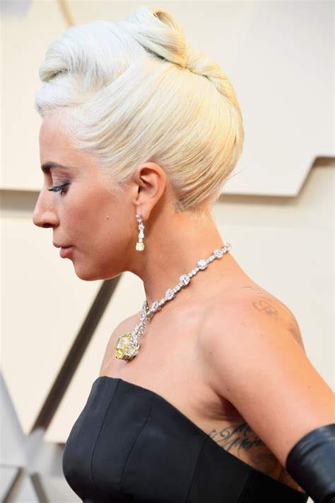 Lady Gaga Wears 128 Carat Yellow Tiffany Diamond Necklace To 2019 Oscars Lady Gaga S Necklace