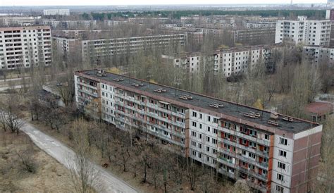 A lot of this piece tends to be on the talky side, and as such immersion is generally limited to occasional ambient environmental effects. En images, Tchernobyl, 26e anniversaire | La mauvaise herbe