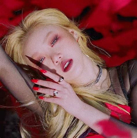 Gidle leader jeon soyeon is. Pin on SOOJIN QUEEN