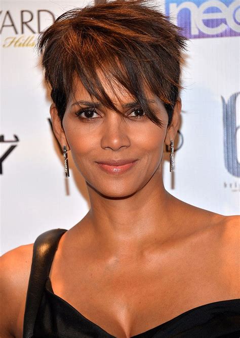 Halle berry's hairstyles (pixie + short haircuts) and hair color ideas. Halle Berry Images | Halle berry hairstyles, Short wavy ...