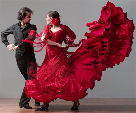 Con esta imagen podemos trabajar el baile típico español y andaluz el flamenco Podemos