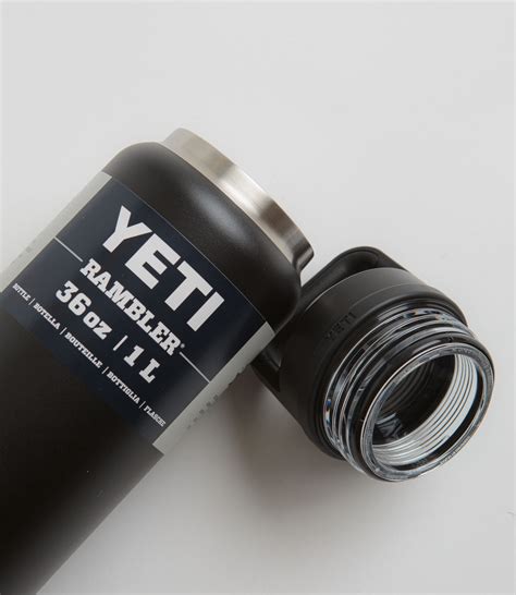 Yeti Chug Cap Rambler Bottle 36oz Black Flatspot