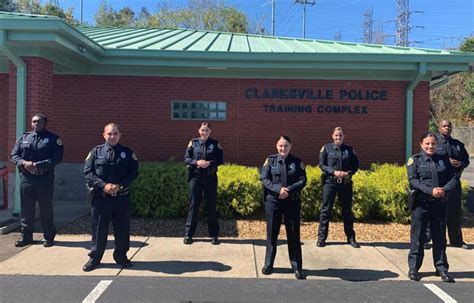 7 Clarksville Police Officers Graduate From Academy