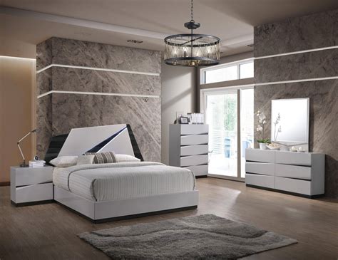 Global Furniture Scarlett Modern White Gloss Finish King Bedroom Set 3