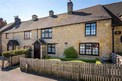 The Bell House Is A Beautiful Grade Ii Listed Cotswold