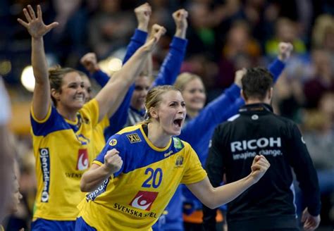 Samtliga spelas i minst två os grenar, en för damer och en för herrar. Streama handbolls-EM 2020 för damer: Live stream & TV