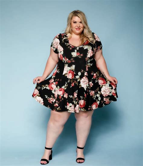 Plus Size Model Lyndsay Patricia (aka PlusSizeBarbiiee) - The Curvy List