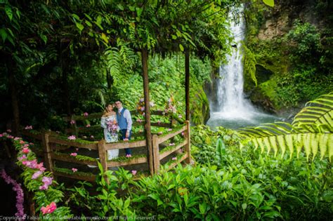 La Paz Waterfall Gardens Wedding Venue Waterfall Wedding Costa Rica