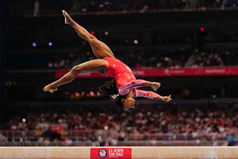 Biles Lee Lock Up Spots On Us Olympic Gymnastics Team