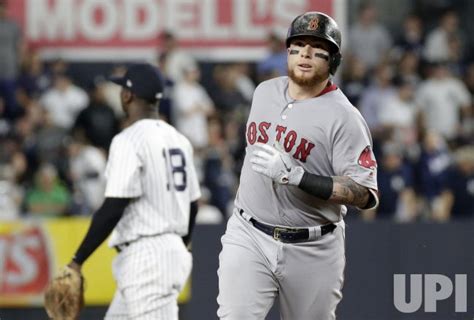 Photo Boston Red Sox Christian Vazquez Hits A Solo Home Run