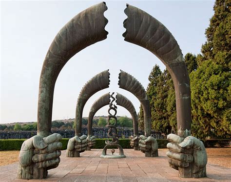 Mondays Monument Memorial To The Six Million Johannesburg South