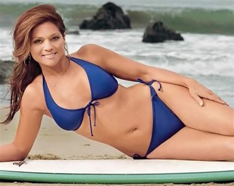 49 Sexy Pictures Of Valerie Bertinelli Which Will Make Your Hands Want