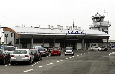 Darüberhinaus ist das restaurant das neue schuhbecks check inn in egelsbach über die grenzen von egelsbach hinweg für seine besonders leckere egale küche bekannt. Flugzeugabsturz in Egelsbach: Der Todesflughafen von ...