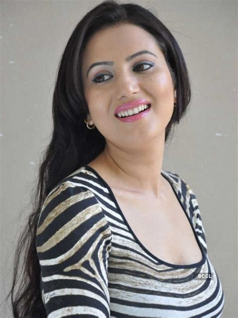 beautiful anu smruthi looks gorgeous as she poses during a photoshoot