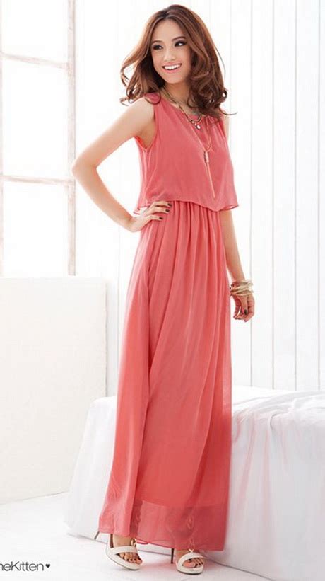 But selecting a beach wedding dress can be a surprisingly tricky task. Beach formal dresses