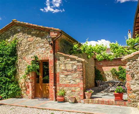 Ein haus finden und mieten: Immobilien in Italien kaufen oder mieten