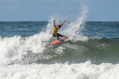 In this episode we talk to portuguese surfer teresa bonvalot, #38 in the wsl rankings and winner of several competitions. Teresa Bonvalot antecipa título nacional de surf na Praia ...