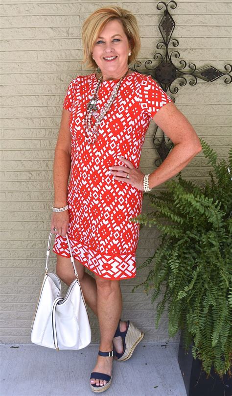 How To Wear A Shift Dress 50 Is Not Old With Images Summer Shift