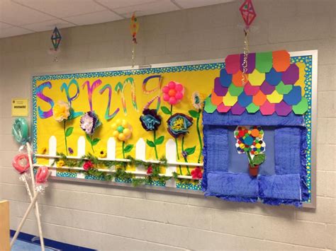 Bulletin boards can be fun to decorate, but some times it is difficult to get ideas. Spring bulletin board using household objects (baby bumper ...