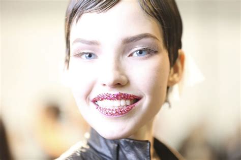 Christian Dior Spring Couture Red Crystal Covered Lips You Ve Got To See The Beauty