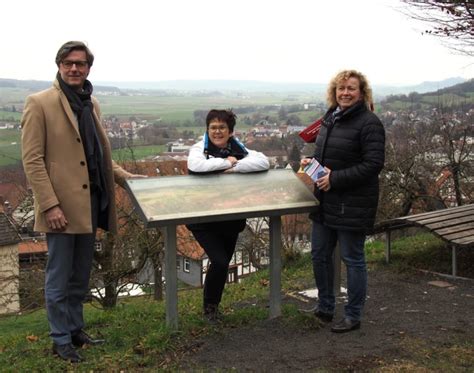 Claudia blum ist die bürgermeisterin von homberg (hessen), dem ort, aus dem hacker johannes s. Start der Wanderwochen rund um Homberg Ohm und Amöneburg ...
