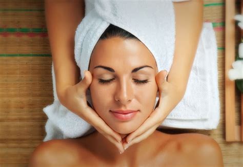 Blog 3 Surprising Health Benefits Of Facials Reid Health