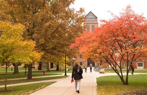 Illinois State Raises Over 21 Million In Fy2016 Private Fundraising Efforts News Illinois State