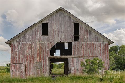 Vintage Red Barn Photograph By Terri Morris