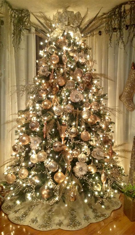 Beautiful Christmas Tree Design And Decor Ideas 46 Gold Christmas
