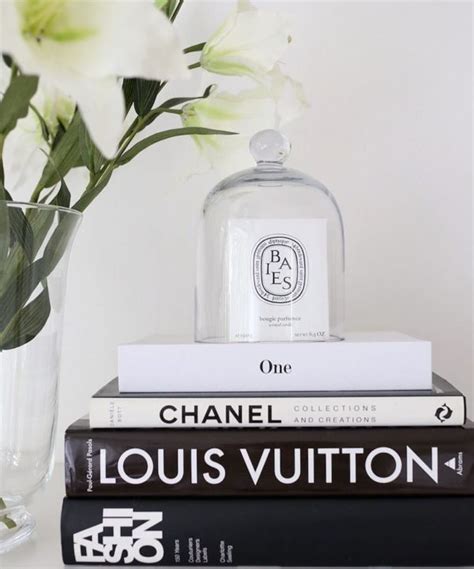 It's divided into galleries with a carefully curated order to encourage readers to move through different art styles, periods, and artists. Coffee Table Books for Every Personality | Art Zealous