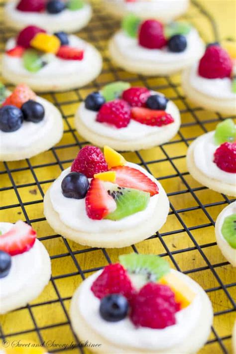 Mini Fruit Pizzas ~sweet And Savory By Shinee
