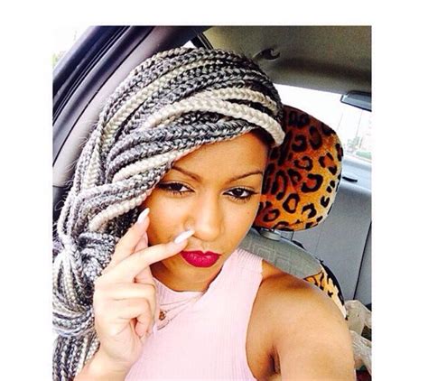 Black and grey ombré jumbo braid hair the hair is kanekelon, 100 synthetic. GRACEFUL LIFESTYLE: Beautiful grey braids