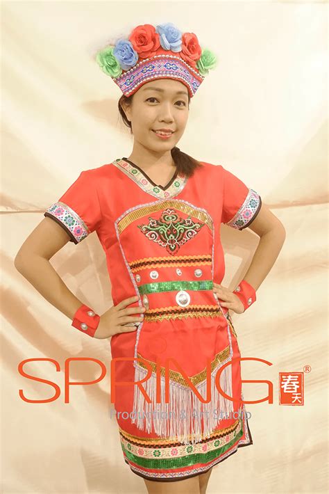 Taiwanese Traditional Clothes Spring Production And Art Studio