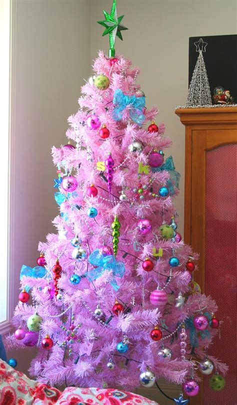 10 Christmas Tree Decorated Pink