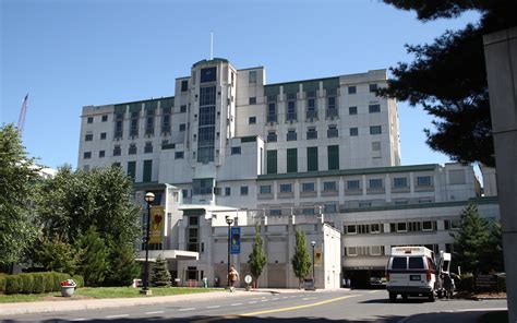 Filest Francis Hospital 114 Woodland Street In Hartford Connecticut