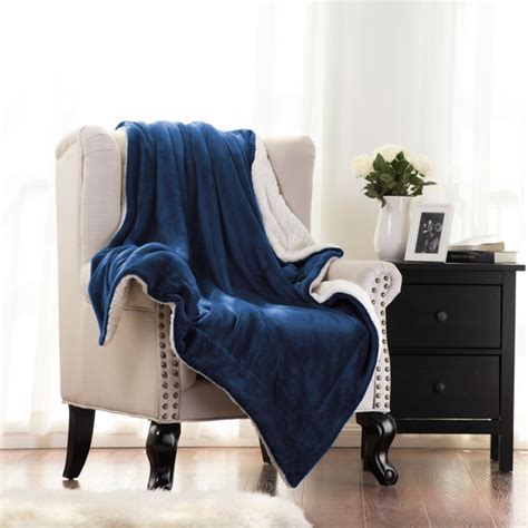 Queen blankets designed to keep you extremely warm and comfortable and provide lasting durability. Bedsure Sherpa Fleece Blanket Queen Size Navy Blue ...