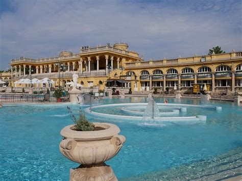 Szechenyi Baths And Pool Budapest 2020 All You Need To Know Before You Go With Photos