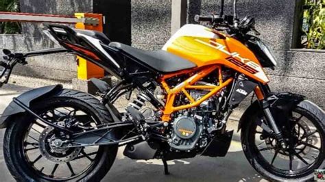It is available in 4 models in india. 2021 KTM Duke 125 Arrives At Dealer Showroom - Price Rs 6k ...