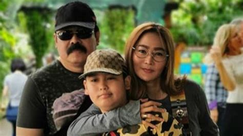 Jadi, yusuf menjadi anak kesayangan yakub. Inul Daratista Liburan Bareng Suami ke Jurong Wildlife ...
