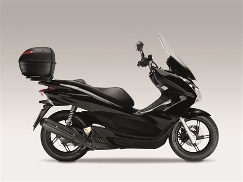 Its stunning looks have always grabbed attention, never more so than now, but, hidden away beneath the swooping bodywork, are details that make life that much easier. PCX 125 (2009 - present) review | Visordown