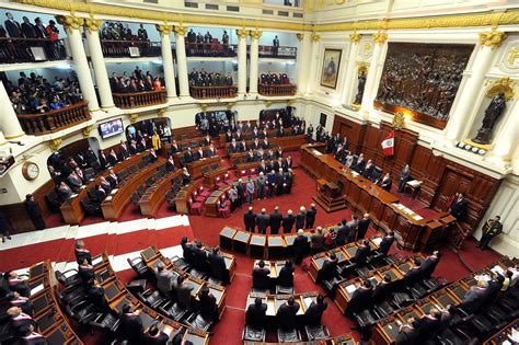 Nuevo Congreso En Perú Sería A La Medida De Martín Vizcarra